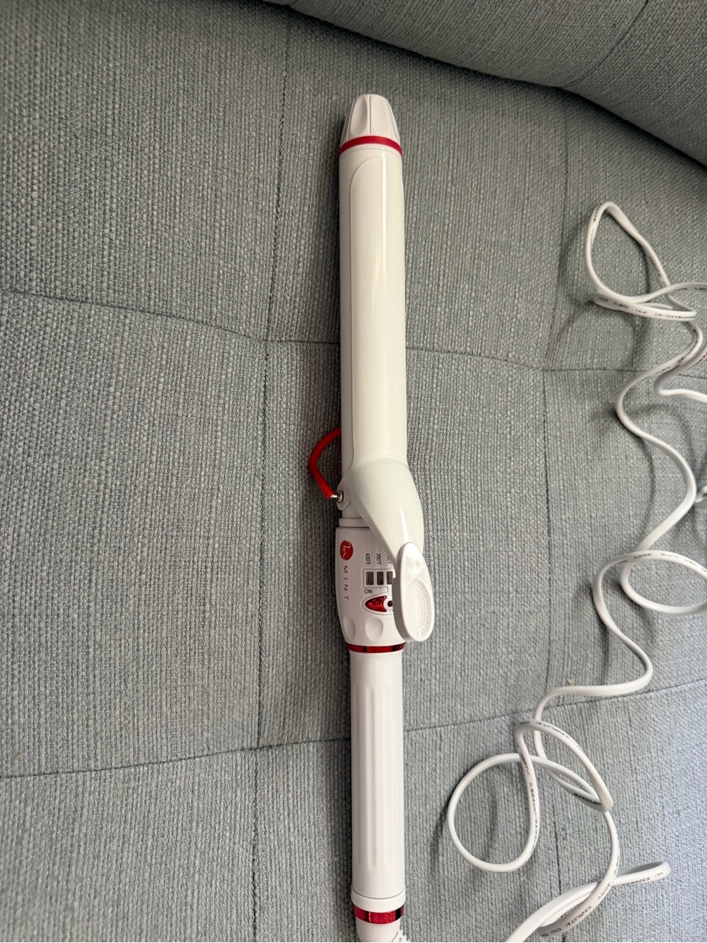 Mint White and Red Curling Wand